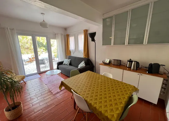 Simone, Appartement Maison, Quartier Calme, Grande Terrasse, Spa, Barbecue, 2 Chambres