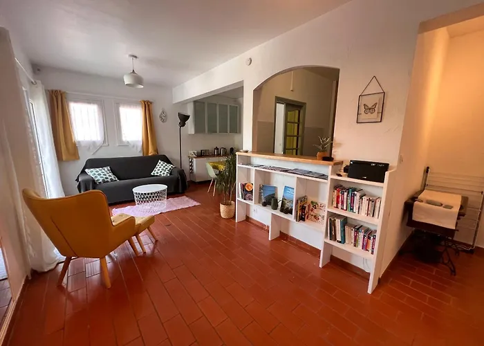 SIMONE, Appartement maison, quartier calme, grande terrasse, SPA, barbecue, 2 chambres