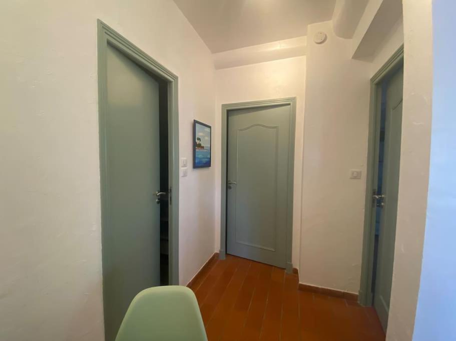 Simone, Maison, Quartier Calme, Grande Terrasse, Spa, Barbecue, 2 Appartement Fréjus